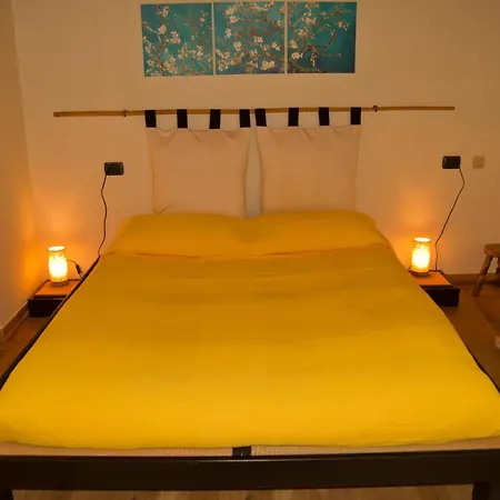 B&be Happy Bed & Breakfast *